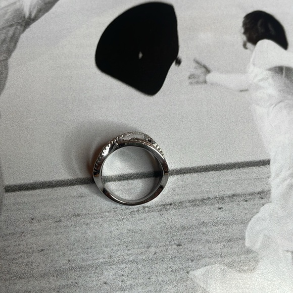 Swirl design silver ring - Picture 5 of 6